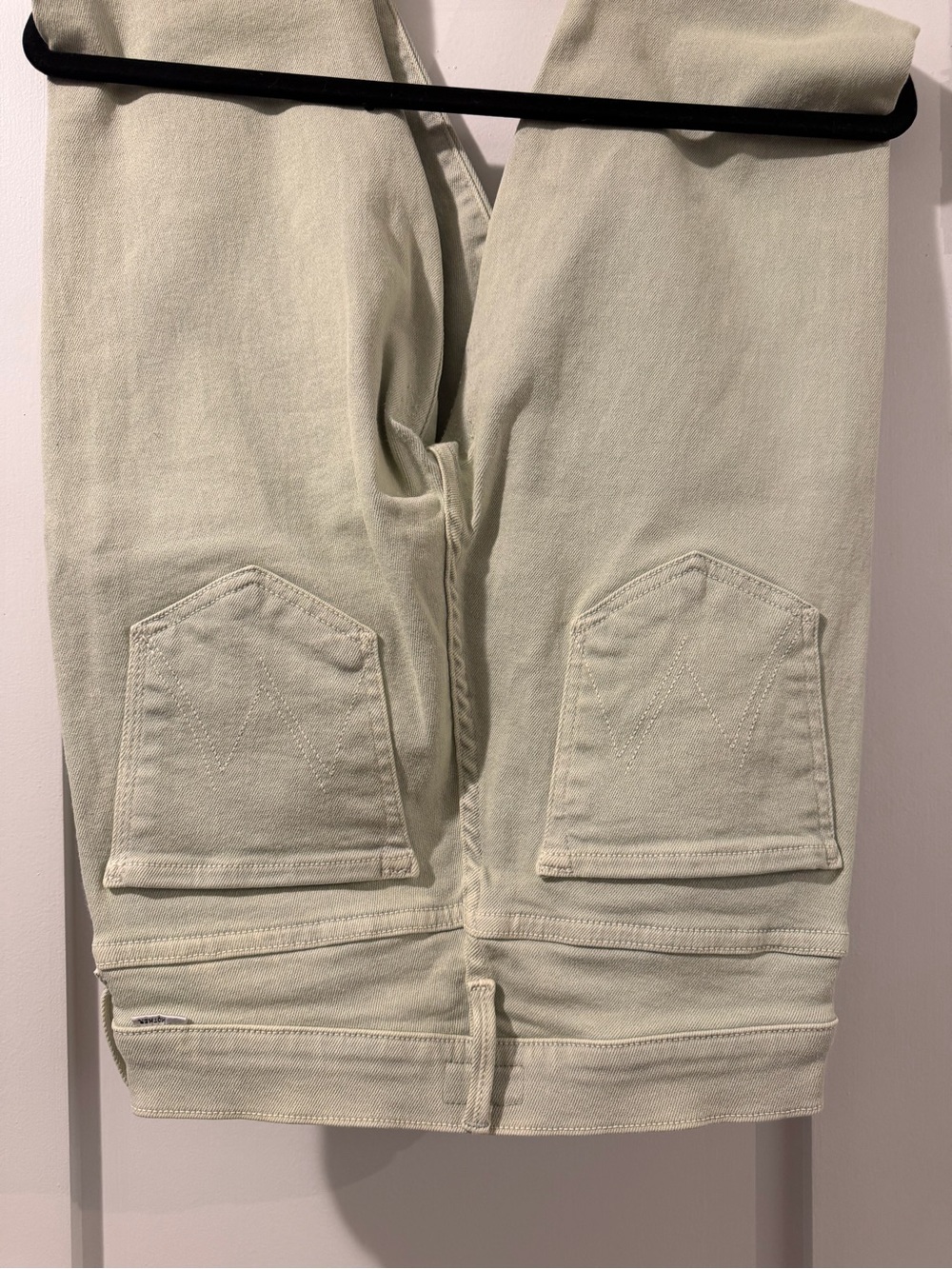 RARE! Mother Weekender Jeans in Second Chance - Picture 7 of 14